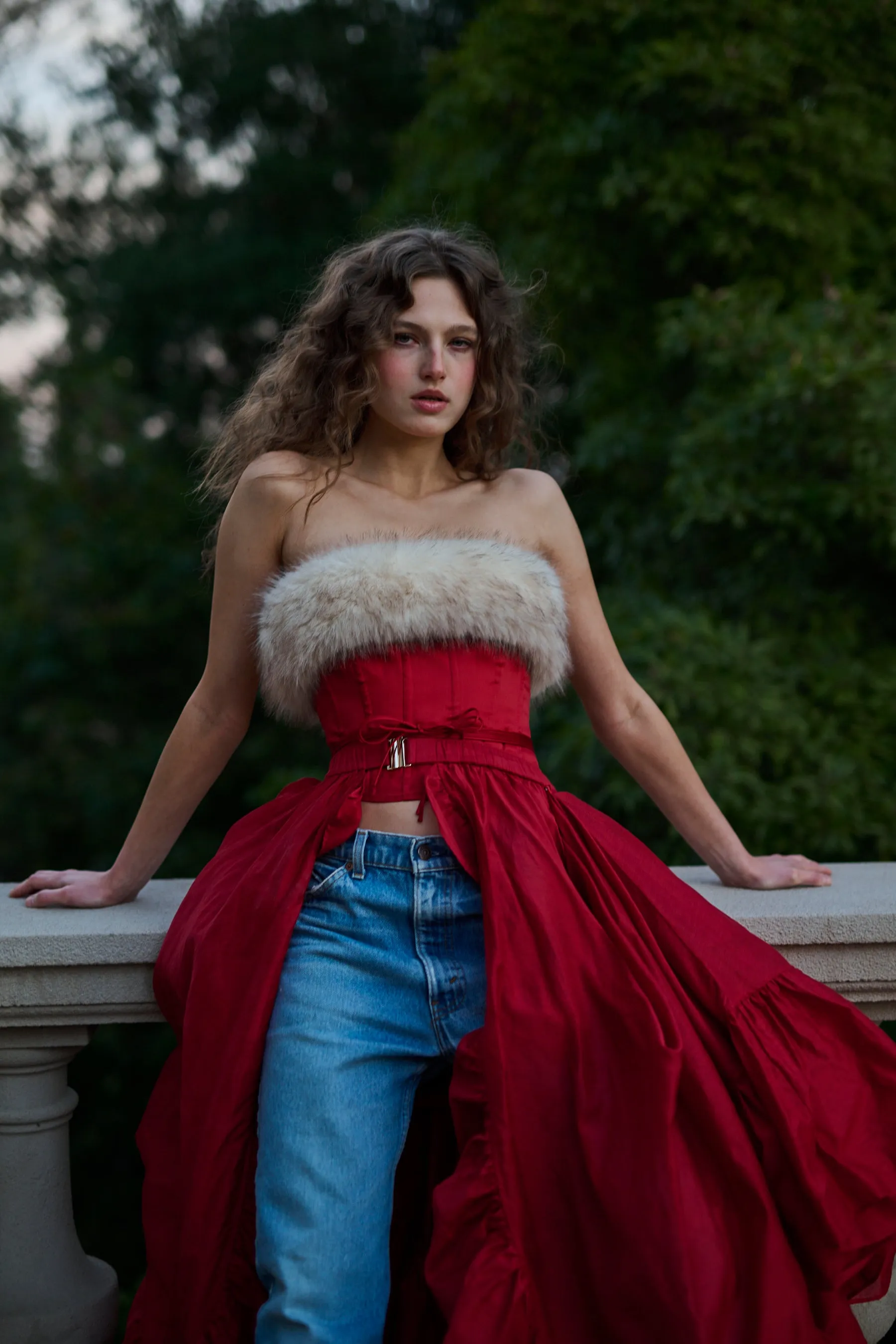 The Rouge Duchess Tournure