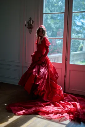 The Rouge Duchess Tournure