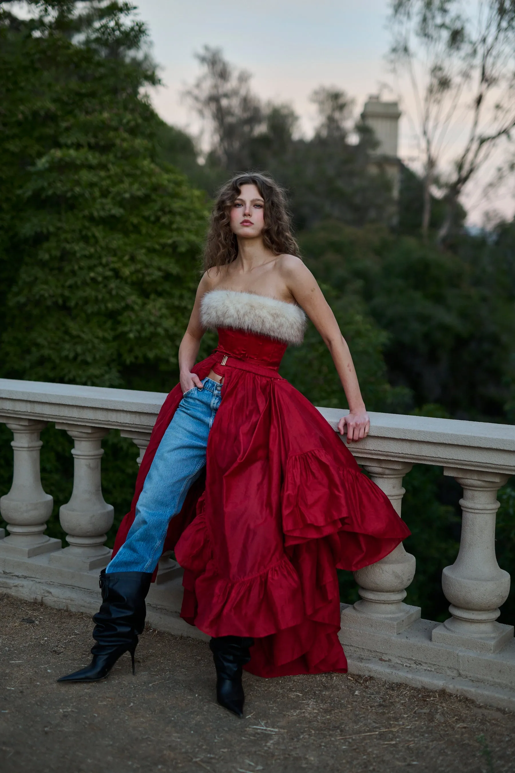 The Rouge Duchess Tournure