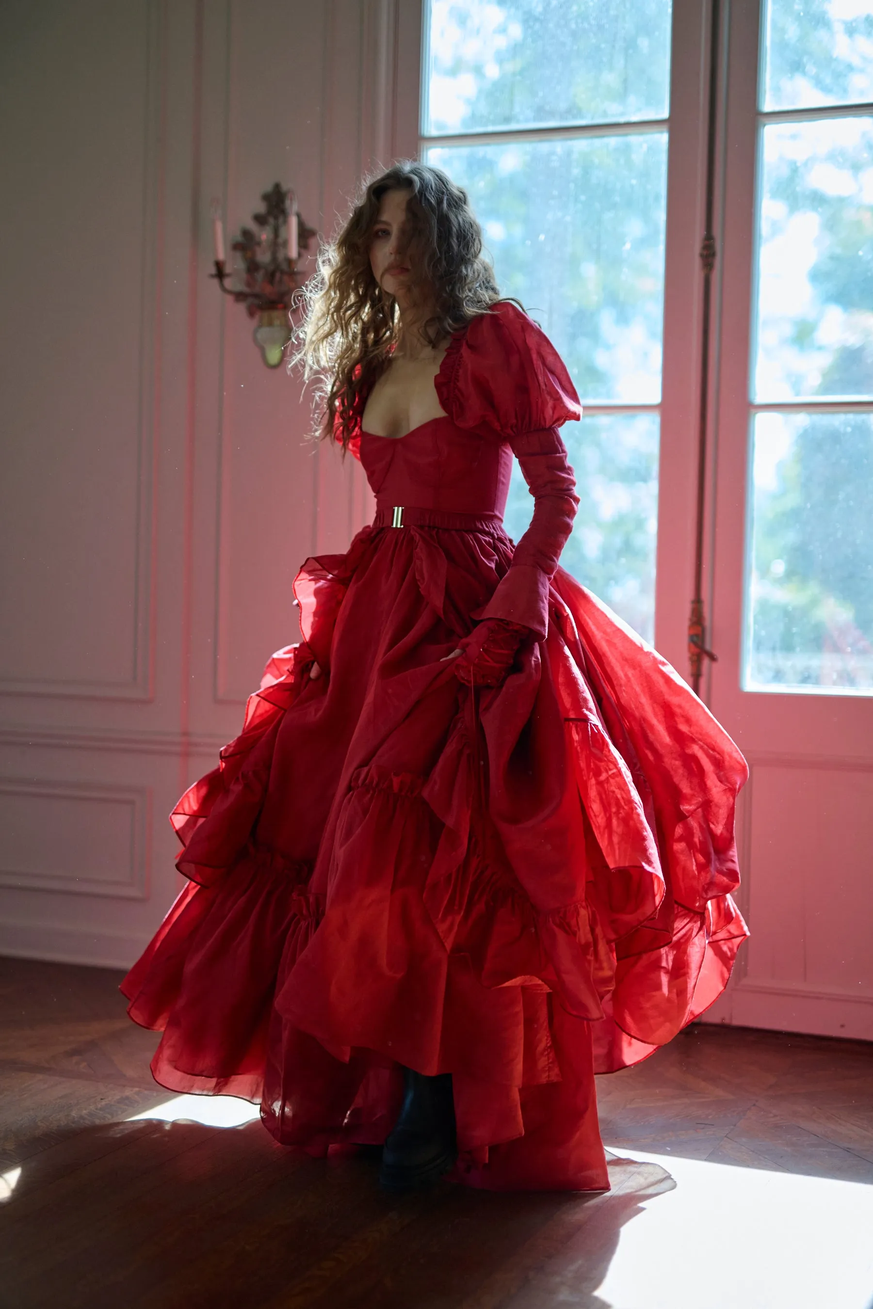 The Rouge Duchess Tournure