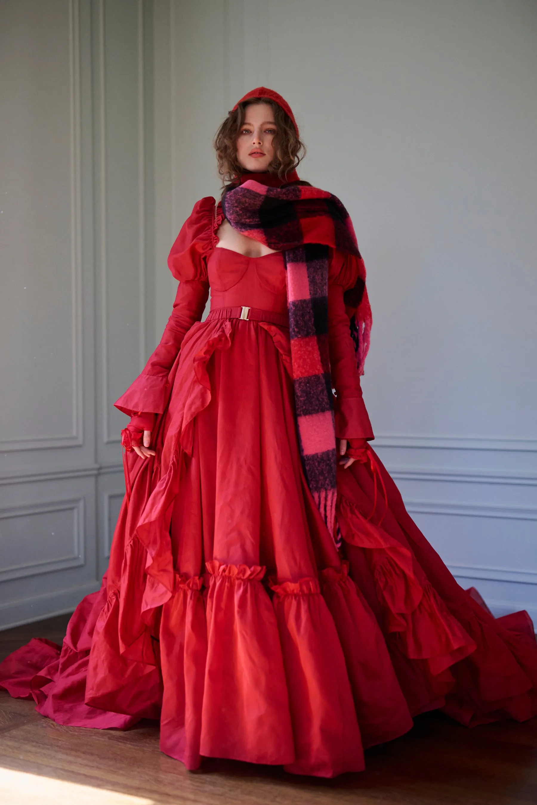 The Rouge Duchess Tournure