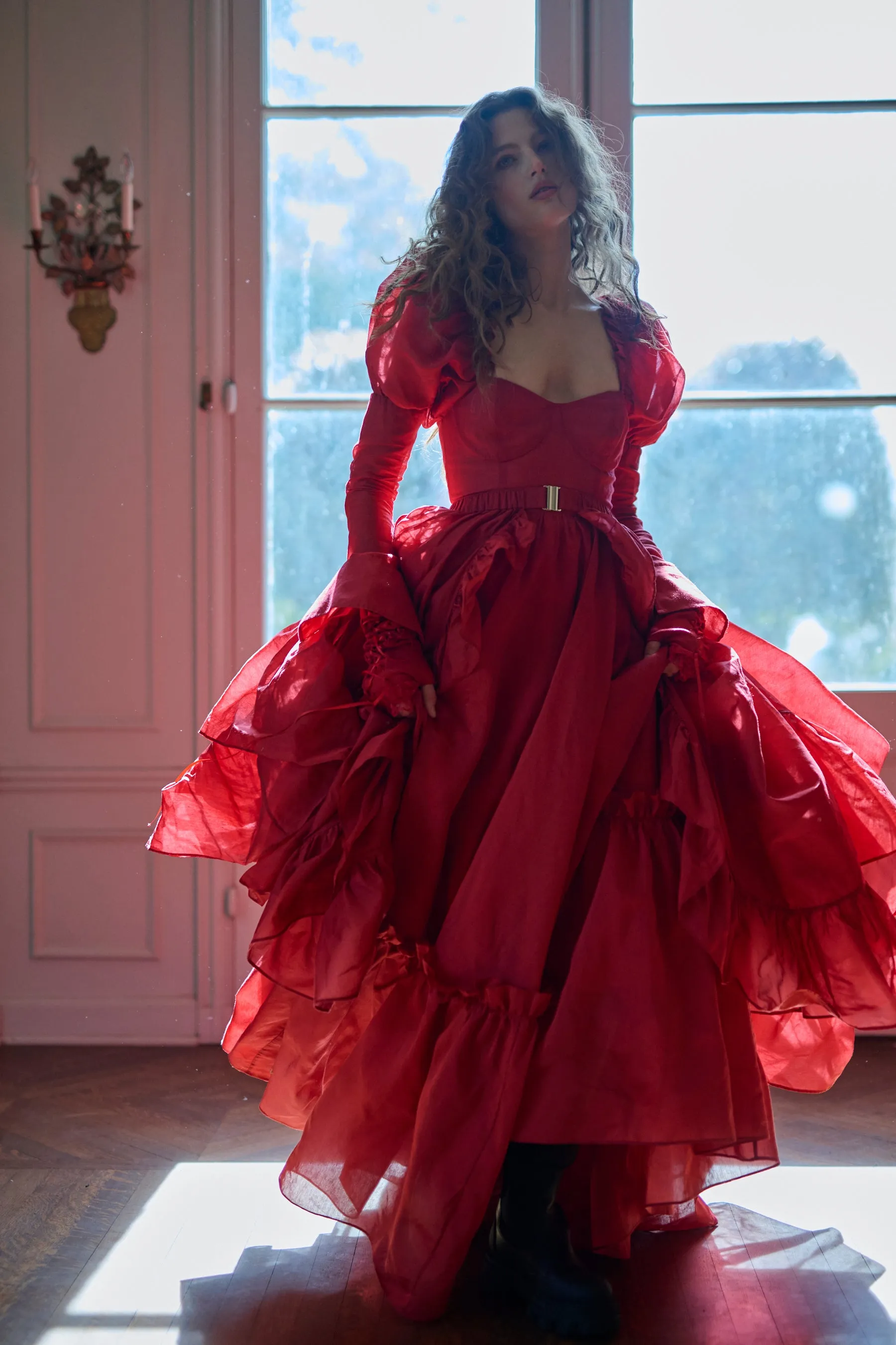 The Rouge Duchess Tournure